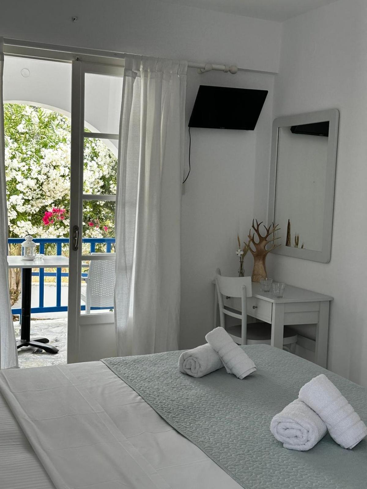 Εvi Evan Hotel Galissas Exterior foto